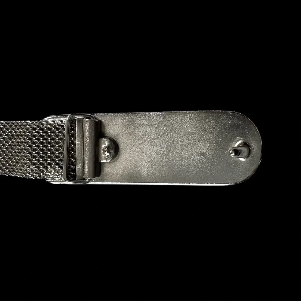 Guess Mesh Metal Belt M 30-34 Silver-Toned Polished Logo Buckle Y2K Retro Grunge
